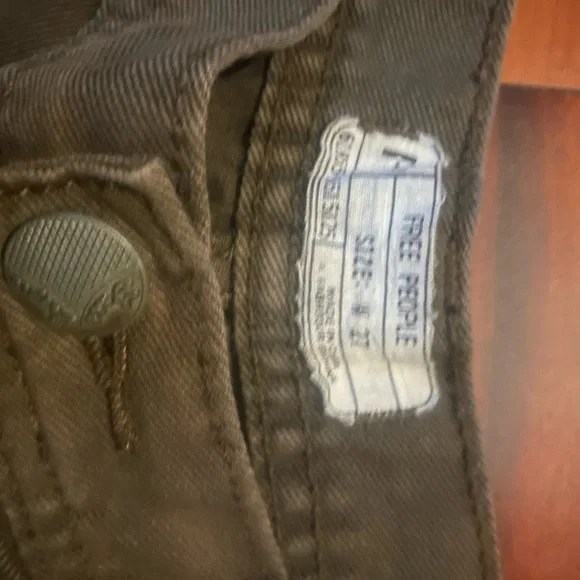 Free People | Shark Bite Shorts | size 27 Olive - Picture 3 of 7